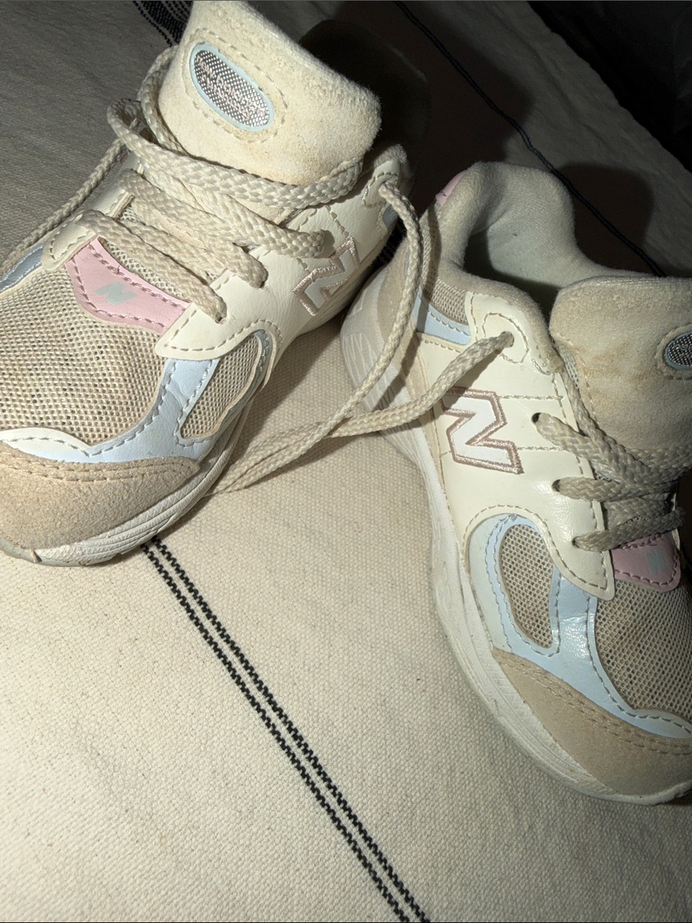 New Balance Kids Cream Sneakers with Pastel Pink & Light Blue Accents
